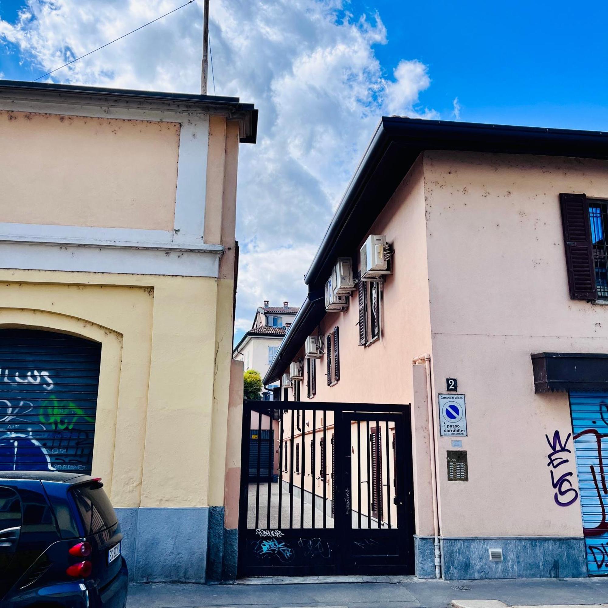 מילאנו Riverside Loft Navigli - Spacious Two-Bedroom Apartment מראה חיצוני תמונה