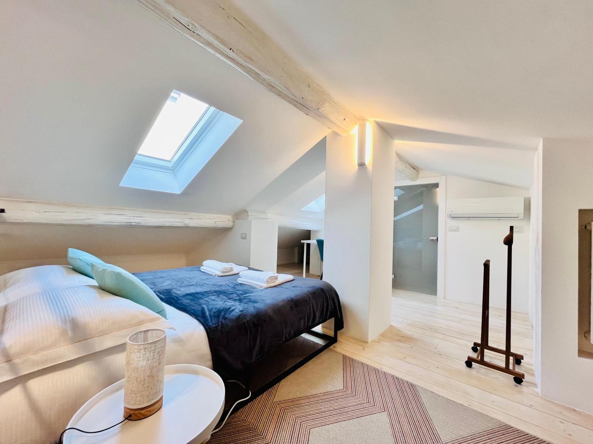 מילאנו Riverside Loft Navigli - Spacious Two-Bedroom Apartment מראה חיצוני תמונה