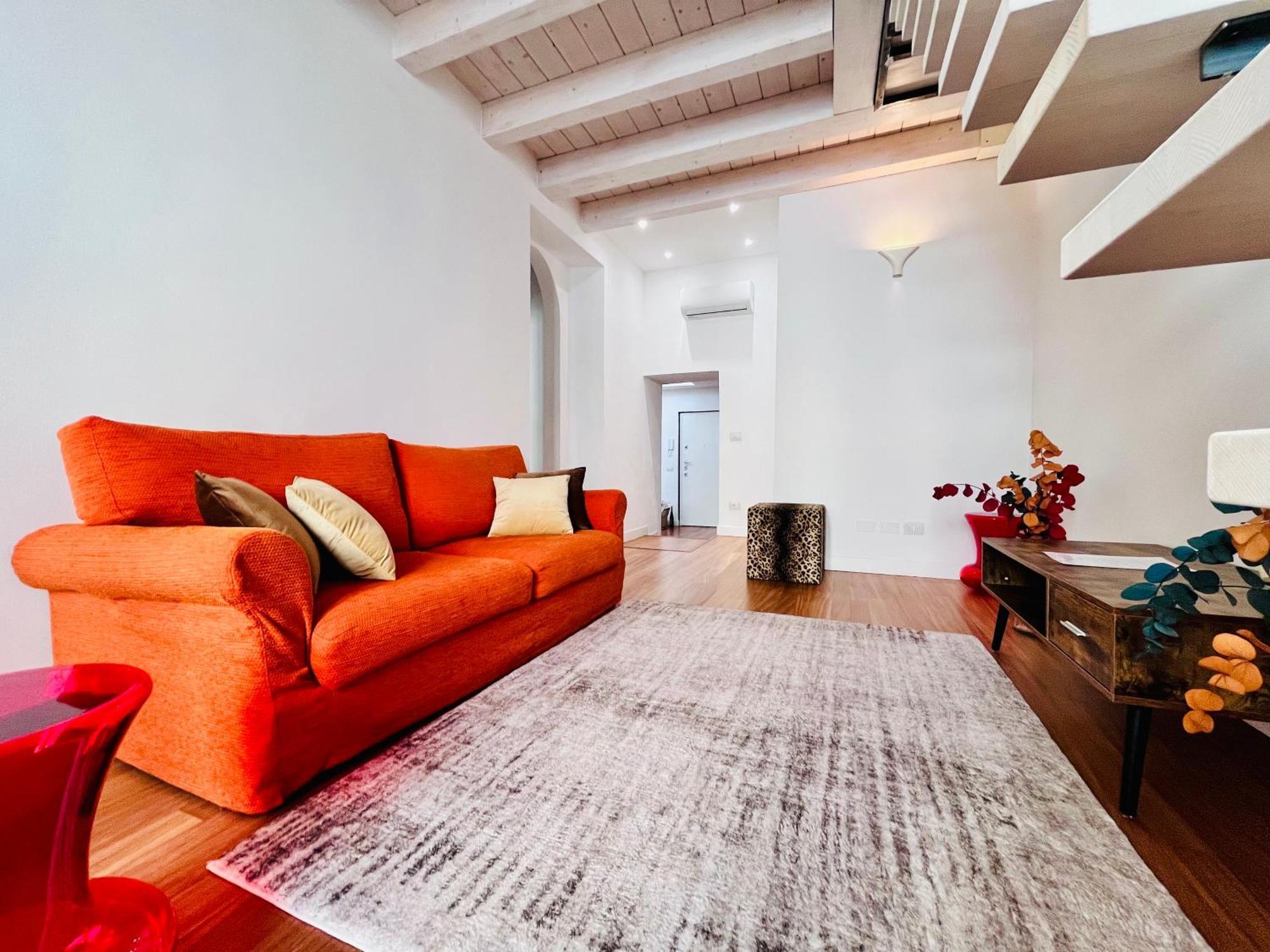 מילאנו Riverside Loft Navigli - Spacious Two-Bedroom Apartment מראה חיצוני תמונה
