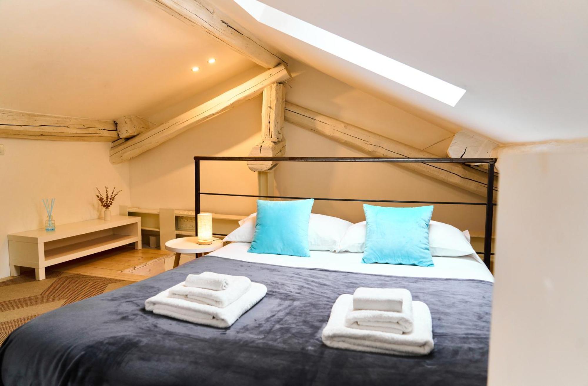 מילאנו Riverside Loft Navigli - Spacious Two-Bedroom Apartment מראה חיצוני תמונה