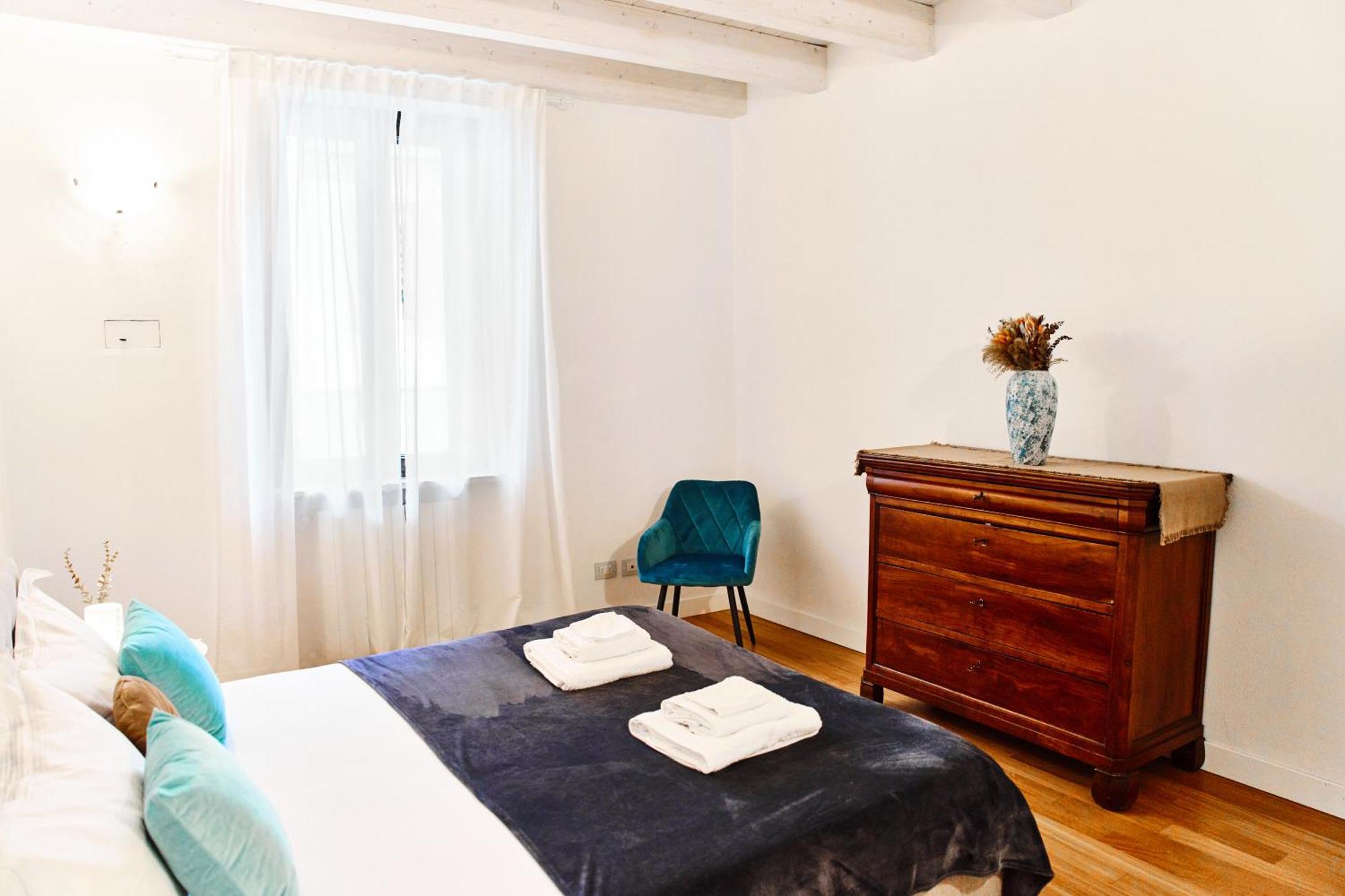 מילאנו Riverside Loft Navigli - Spacious Two-Bedroom Apartment מראה חיצוני תמונה